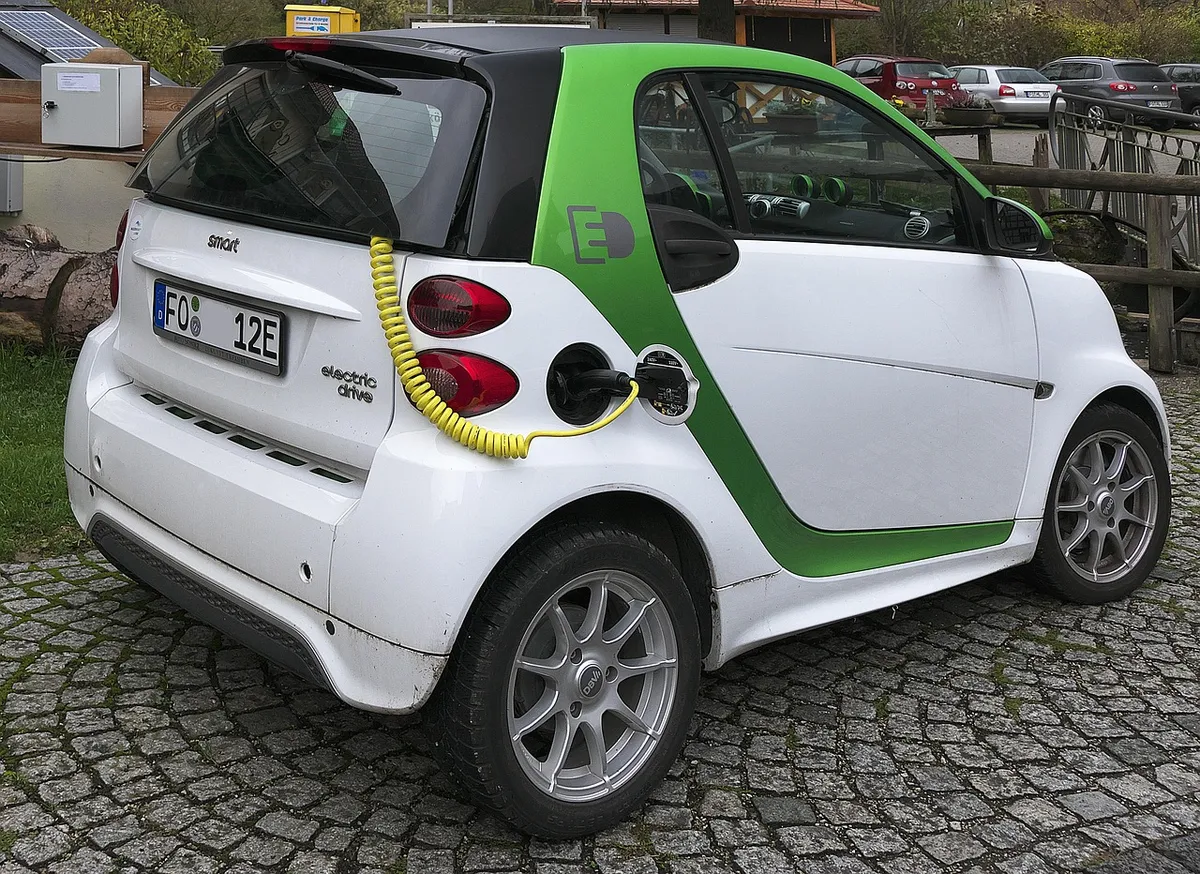 electric car, e car, e-mobile, motor vehicle, car, bev, electric drive, battery, traction battery, electric mobility, charging station, loading column, car wall